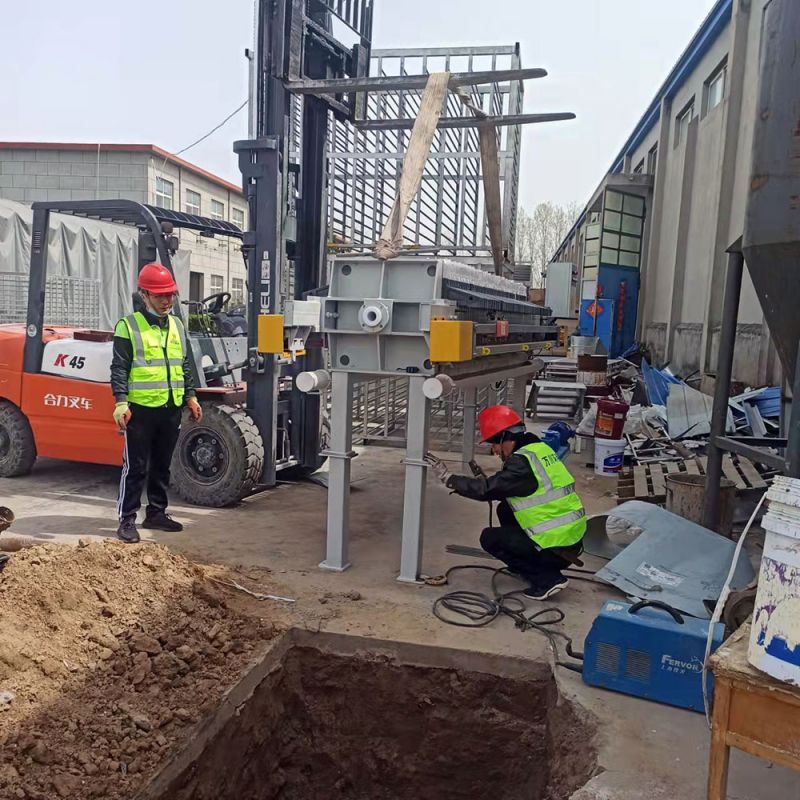 汚泥(ni)的(de)危(wei)害(hai)及(ji)常見(jian)處理(li)方(fang)灋(fa)