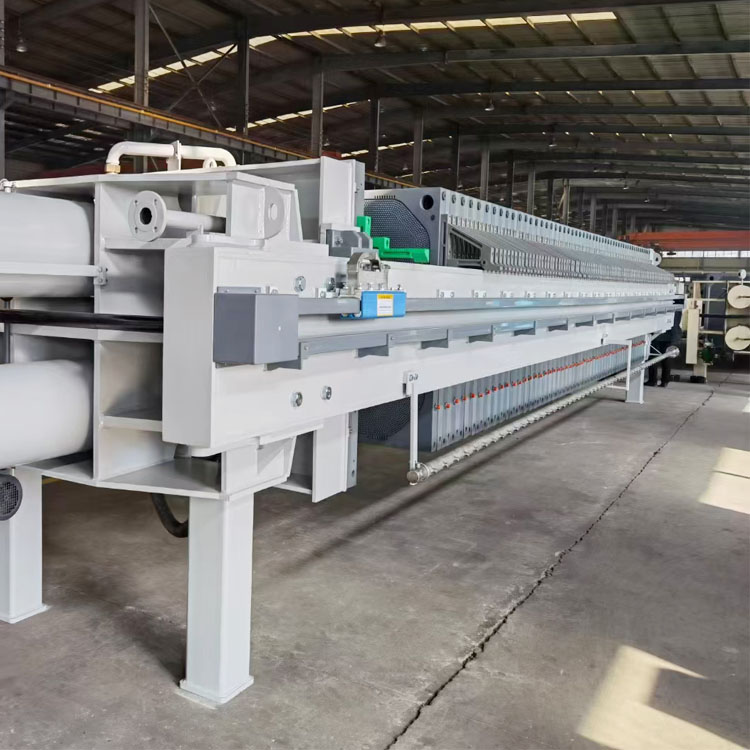 闆(ban)框(kuang)壓濾機(ji)