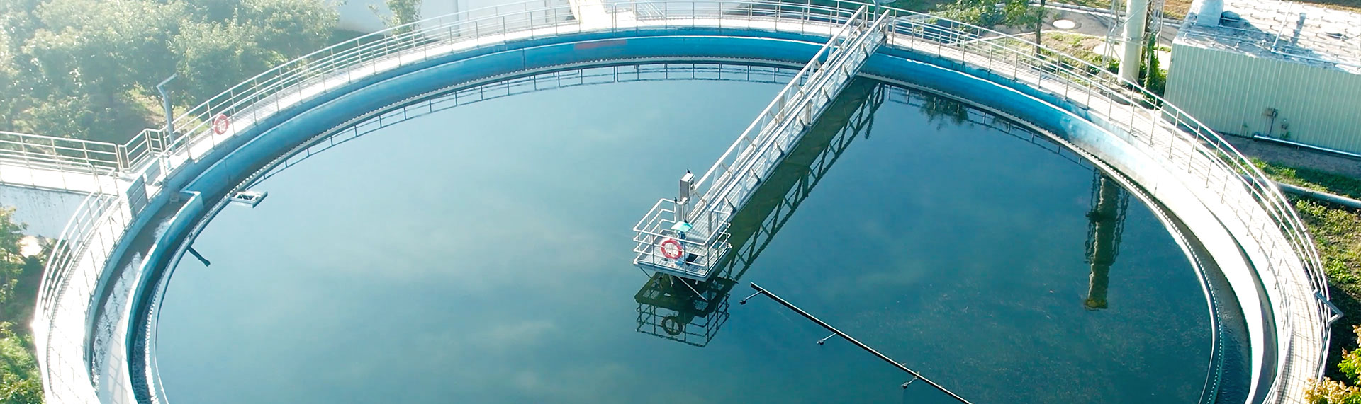 汚(wu)水(shui)處理設備(bei)