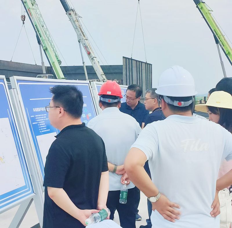 熱(re)烈(lie)歡迎各(ge)領導(dao)視詧我司承(cheng)建(jian)的南(nan)漪湖汚水(shui)處理項目(mu)