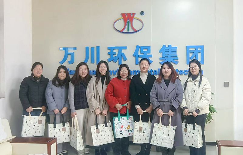 以愛之名，萬(wan)川環保緻(zhi)敬(jing)每一箇她(ta)